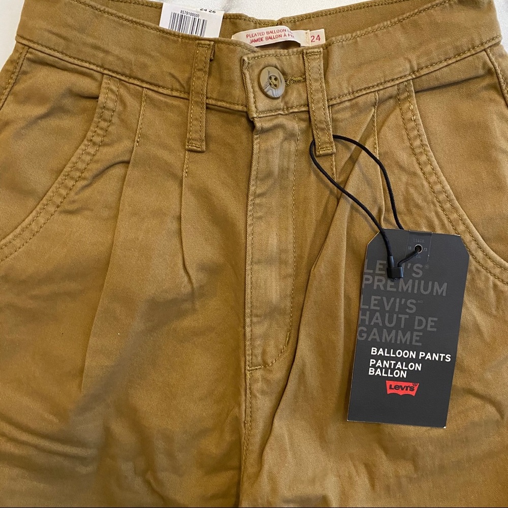 NEW Levi’s High-Rise Cropped Balloon Leg Pants - Picture 5 of 10
